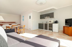 Apartment for 4 people with a large terrace, Rewal in Rewal